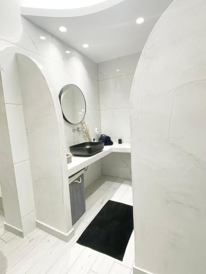 Sunstone Apartment ฟิรา ภายนอก รูปภาพ